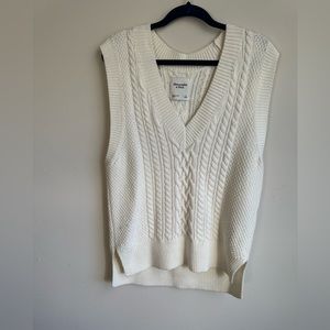 Sweater vest